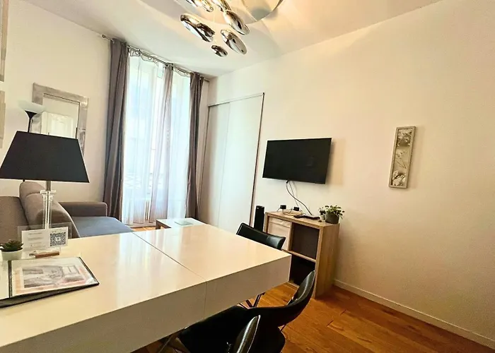 The Vendome - Elegant & Business- By Mon Petit Fare * Παρίσι